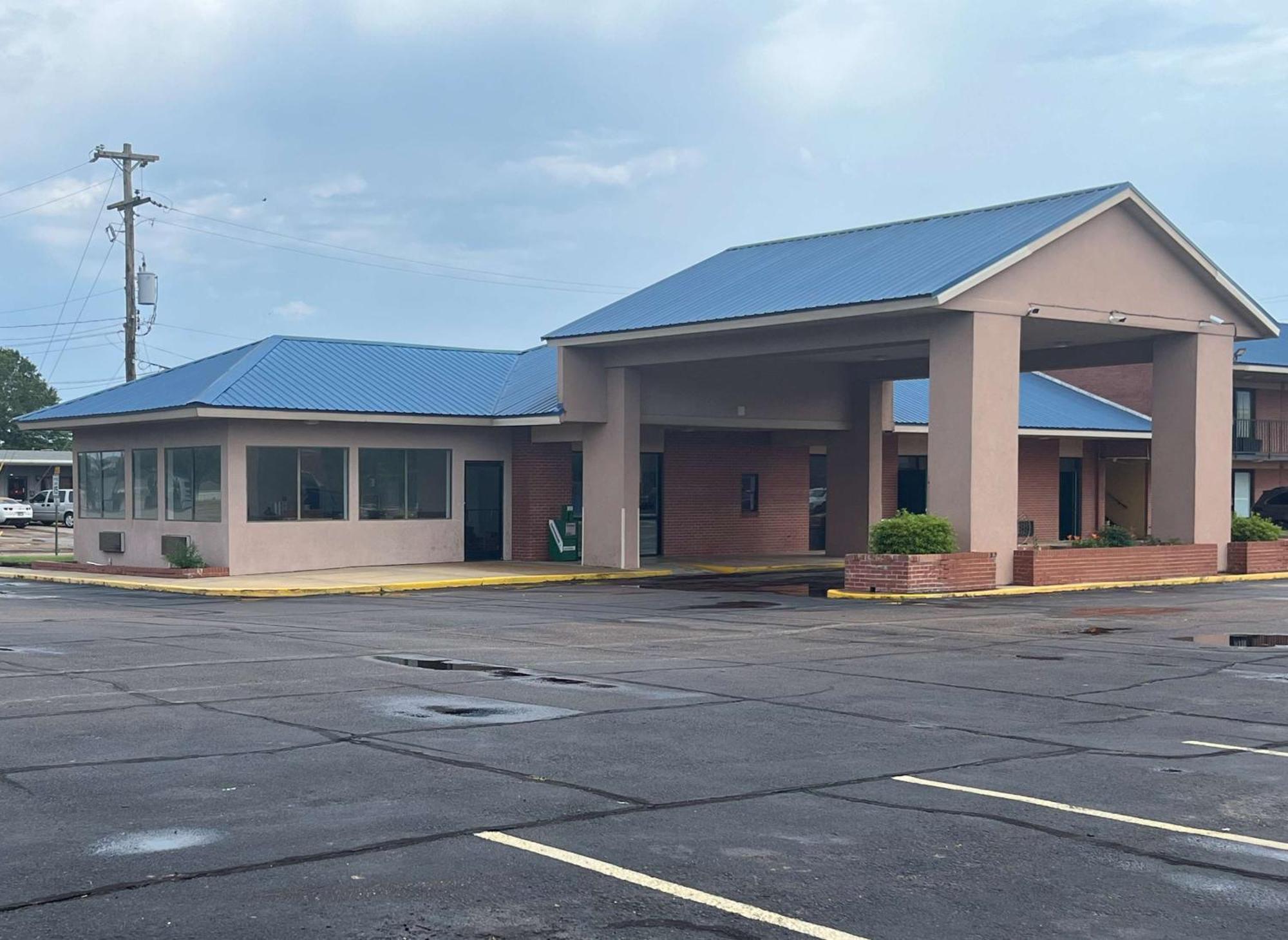 Motel 6 Greenwood, Ms Εξωτερικό φωτογραφία